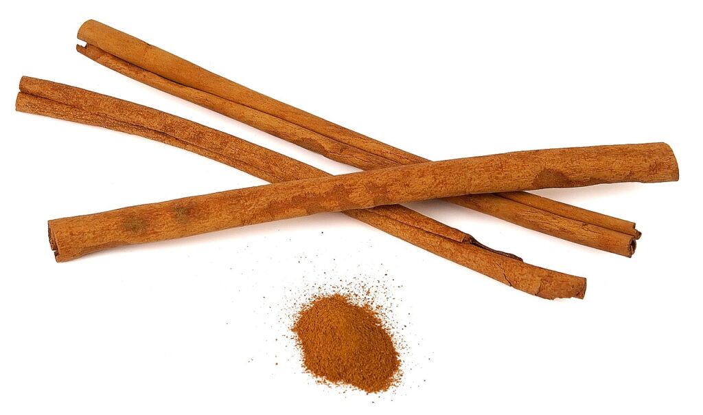 Cinnamon sticks with ground cinnamon