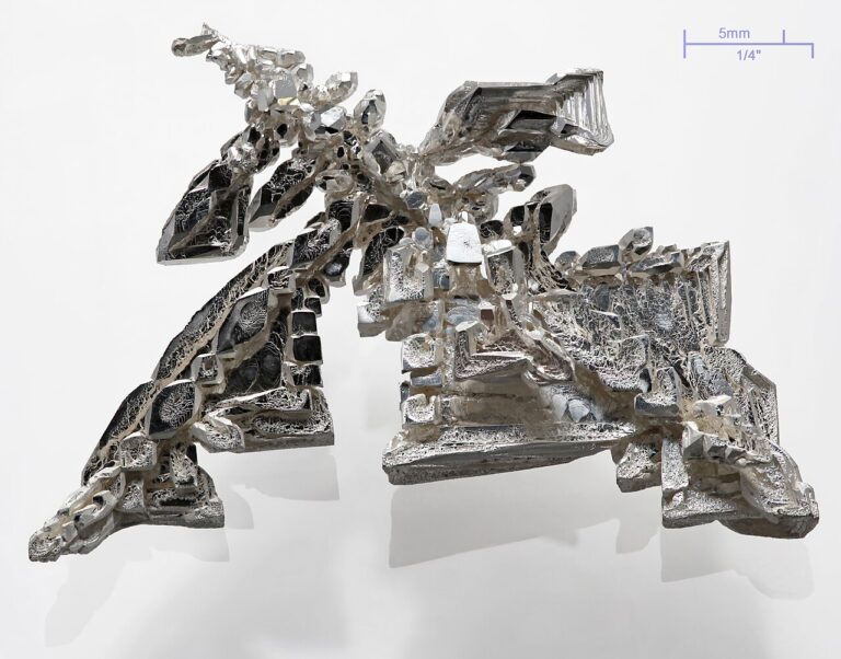 A shiny crystal of pure silver metal