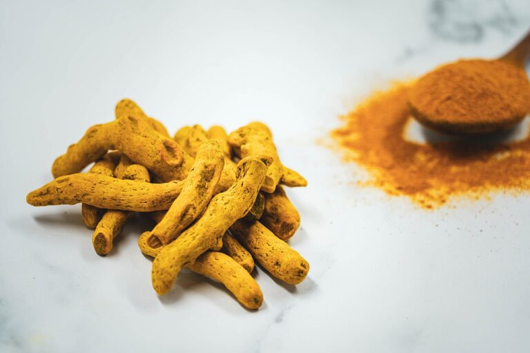 Turmeric root and ground turmeric